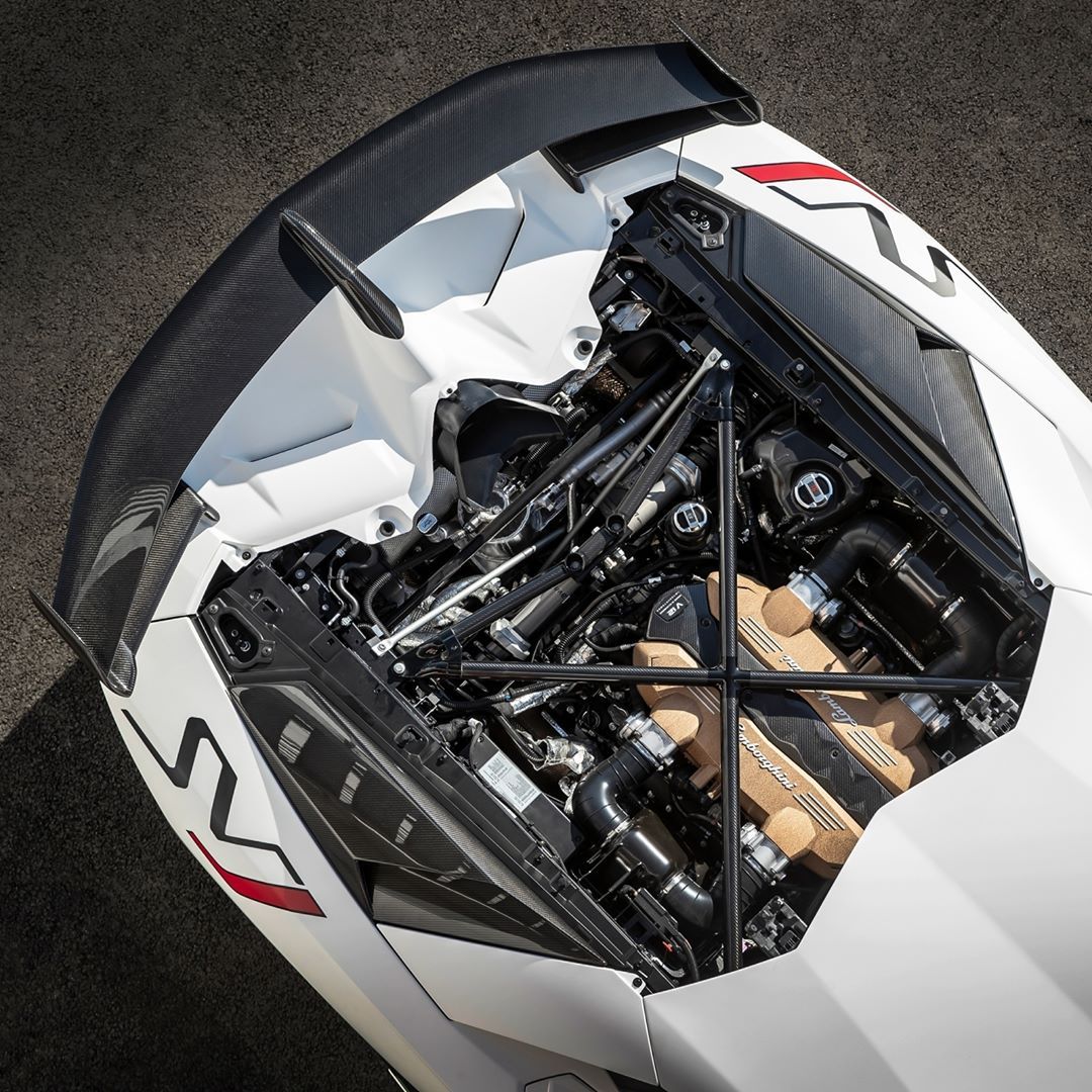 SVJ Engine Bay - End of an Era - V12 | Exotic Cars